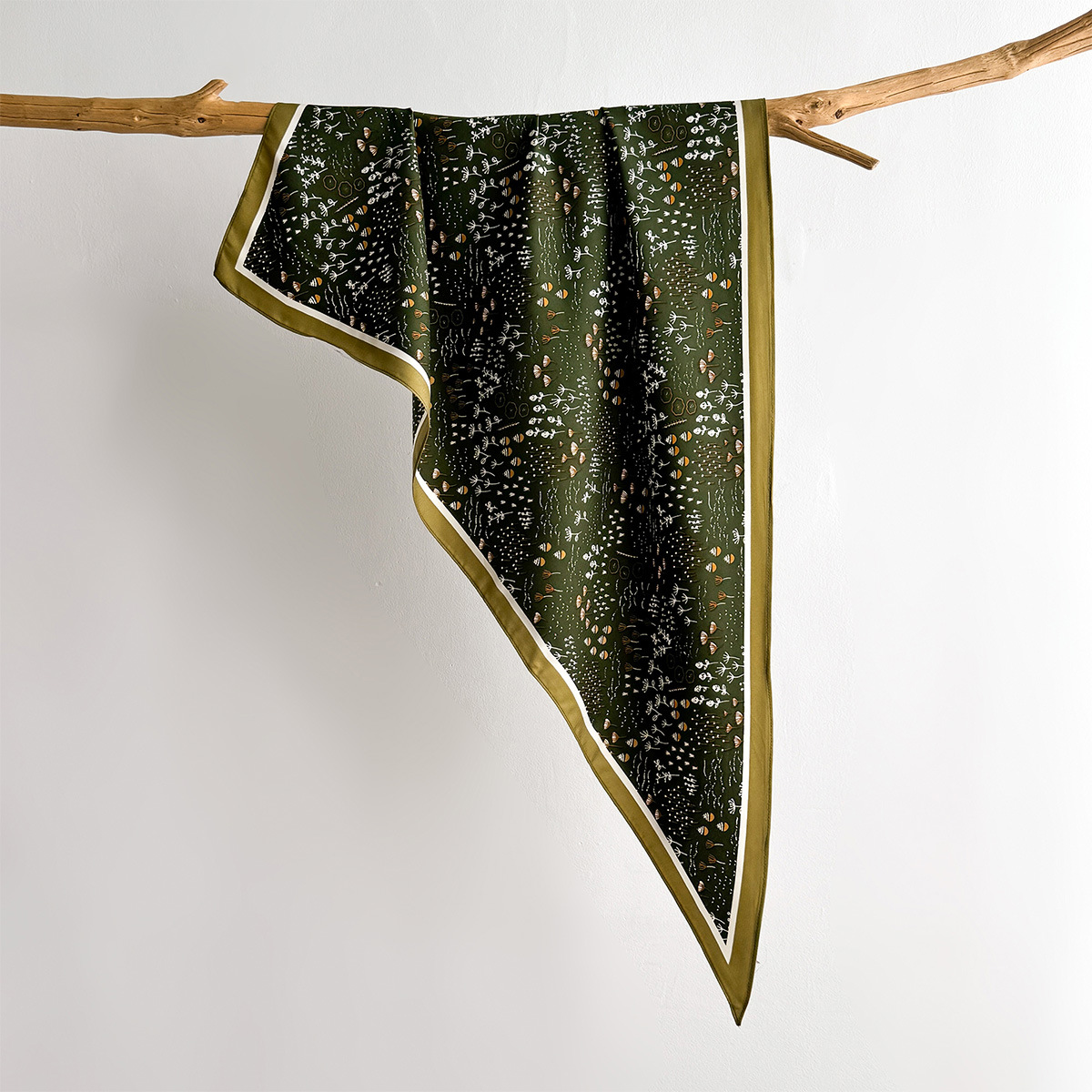 Silk Neck Scarf - Quadratischer Schal mit Blumenmuster für Damen,